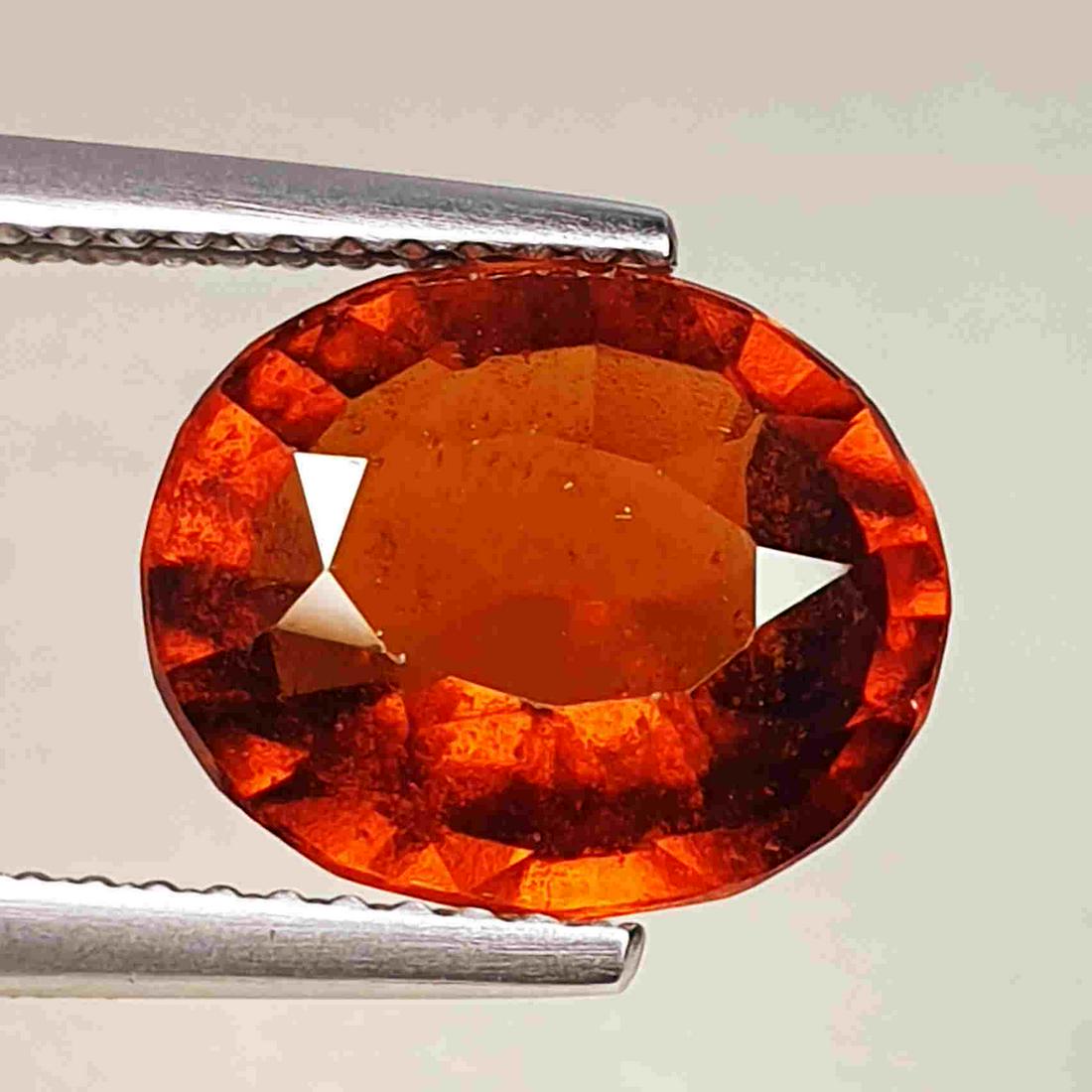 4.54 ct "IGI Certified" Hessonite Garnet (1 of 5)