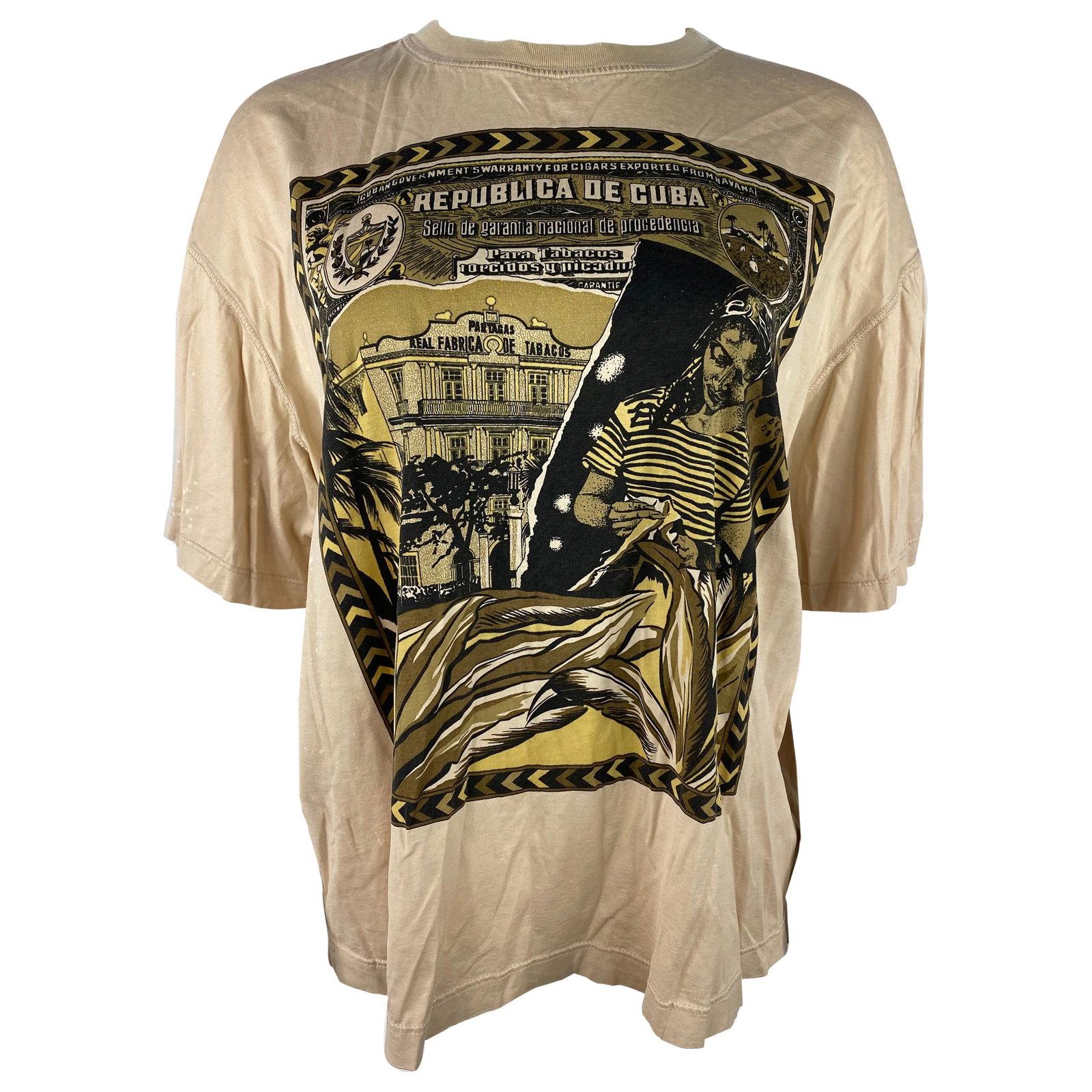 Vintage Byblos Beige Graphic T-shirt, Size Medium: The t-shirt features front Cuba gnathic detail and it is made out of cotton. Designer Byblos Dimensions Length: 25 in. (63.5 cm)Marked Size: M (US)Bust: 50 in. (127 cm)Waist: 46.5 in. (118.11 cm) Peri