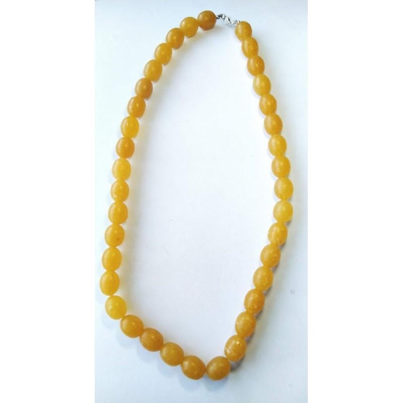 71 g. Vintage 100% natural Baltic amber necklace olives: Weight: 71 gram Beads size: 13-13 mm. Length: 630 mm Stone: 100% natural Baltic amber Treatment: pressed Condition: as on the photo (good) Color of the lock can be gold Tested 100% natural pressed Bal