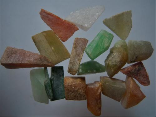 12.77 GRAM SET OF 18 GENUINE BURMESE JADEITE JADE (1 of 3)