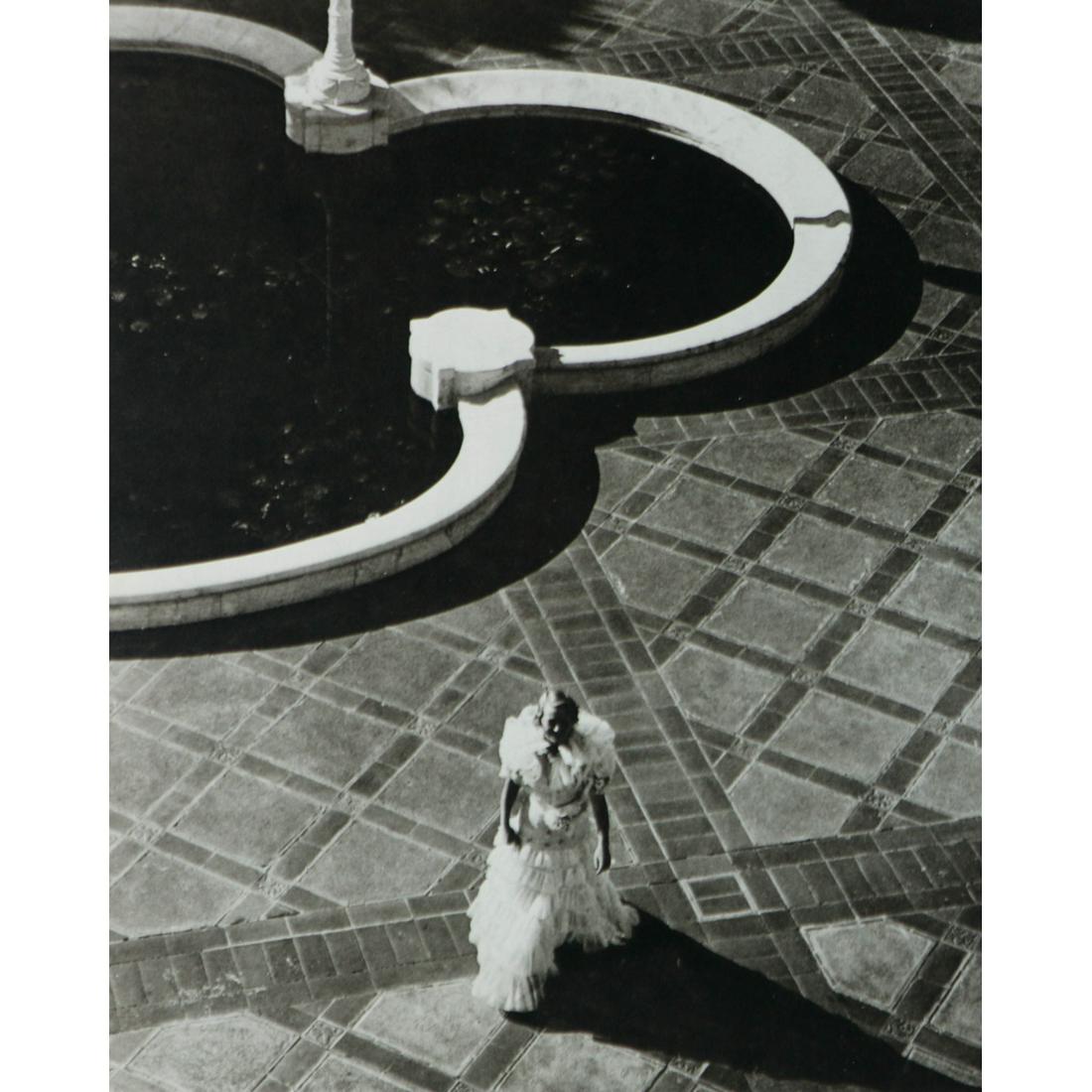 MARTIN MUNKACSI - Marion Davies at San Simeon, Cali.: Artist: MARTIN MUNKACSI Print Title: Marion Davies at San Simeon, Cali. 1933 Medium: Sheet-fed Gravure Printing Date: 1970s Printed in England Image Size Approx. 8.5 x 7 inches Martin Munkacsi (1896-1