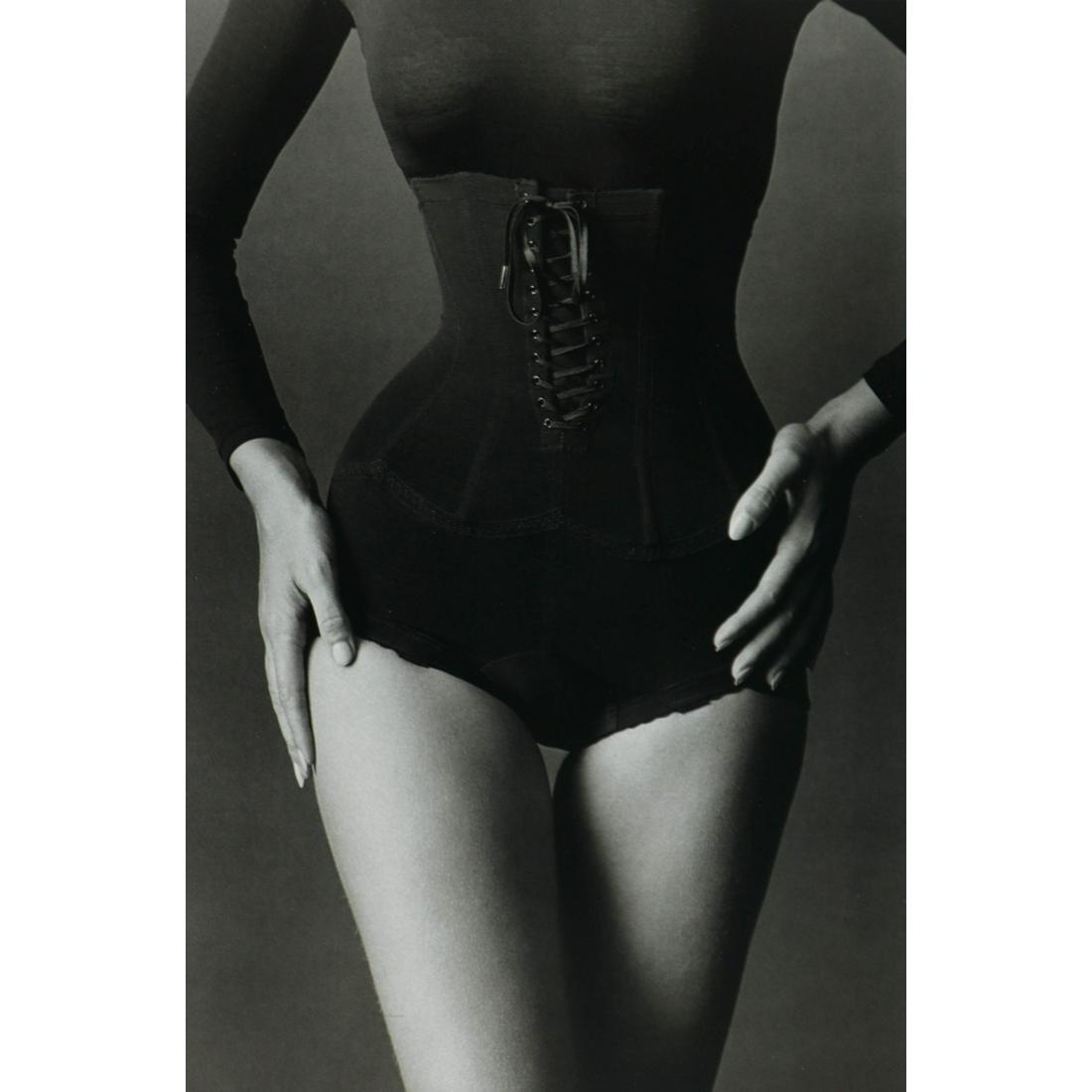 JEANLOUP SIEFF - The corset. New York, 1962: Artist: JEANLOUP SIEFF Print Title: The corset, New York, 1962 Medium: Sheet-Fed Gravure Printing Date: 1980's Printed in France Image Size approx: 11 x 7.5 inches Jeanloup Sieff (1933-2000) was a Fre