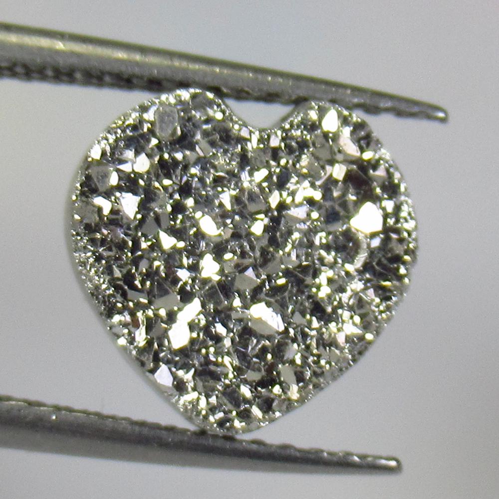 2.85 Ct Natural Silver Coated Agate Heart Cab: No Reserve! Title: 2.85 Ct Natural Silver Coated Agate Heart Cab Stone Clarity: Opaque Gemstones: Agate Carat Weights: 2.85 Size/Dimensions: 10.00 x 9.80 x 3.50 mm Additional Information: Excellent He