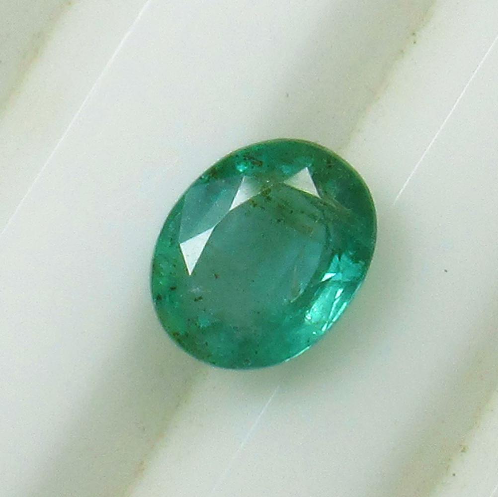 1.41 Ctw Natural Zambian Emerald Oval Cut: No Reserve! Title: 1.41 Ctw Natural Zambian Emerald Oval Cut Stone Clarity: SI Gemstones: Emerald Carat Weights: 1.41 Size/Dimensions: 7.60 x 6.20 x 4.30 mm Additional Information: Very Good Luster / 