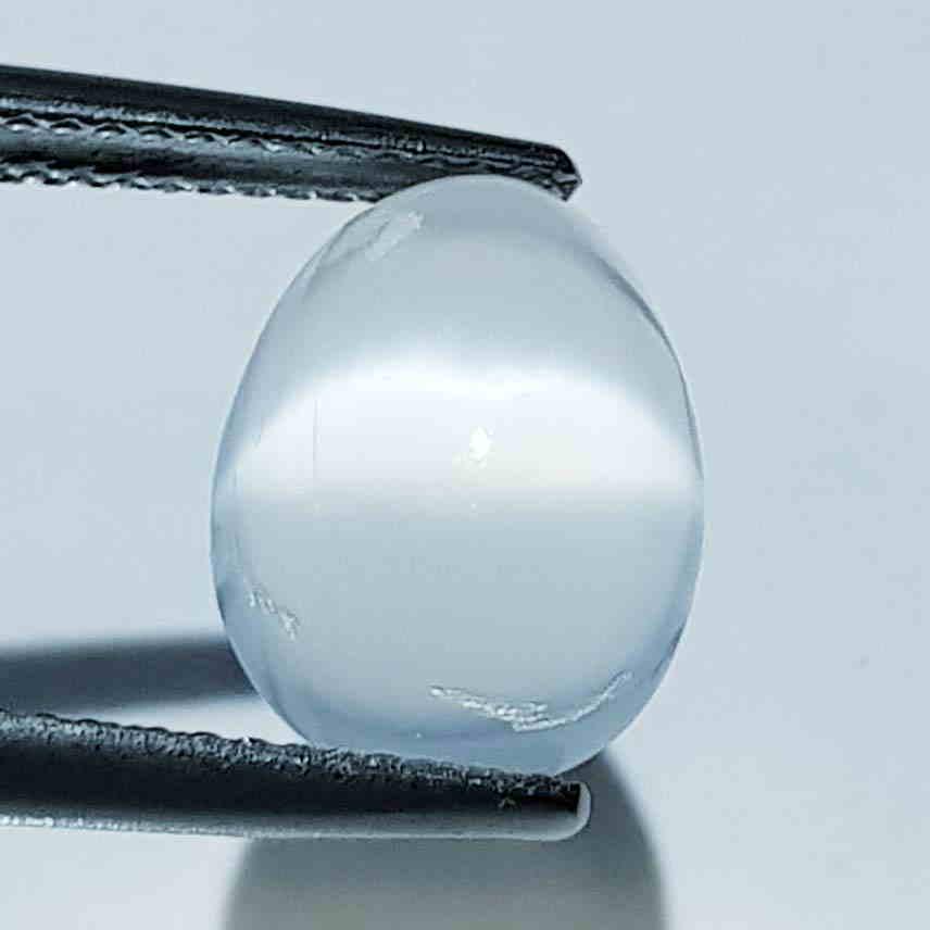 Natural Moonstone Cat's Eye - 4.48 ct: No Reserve! Title: Natural Moonstone Cat's Eye - 4.48 ct Color/Clarity: Loosegemstone Gemstones: IF - VVS Carat Weights: 4.48 Size/Dimensions: 12.00 x 9.40 x 5.60 Additional Information: Oval - Srilan