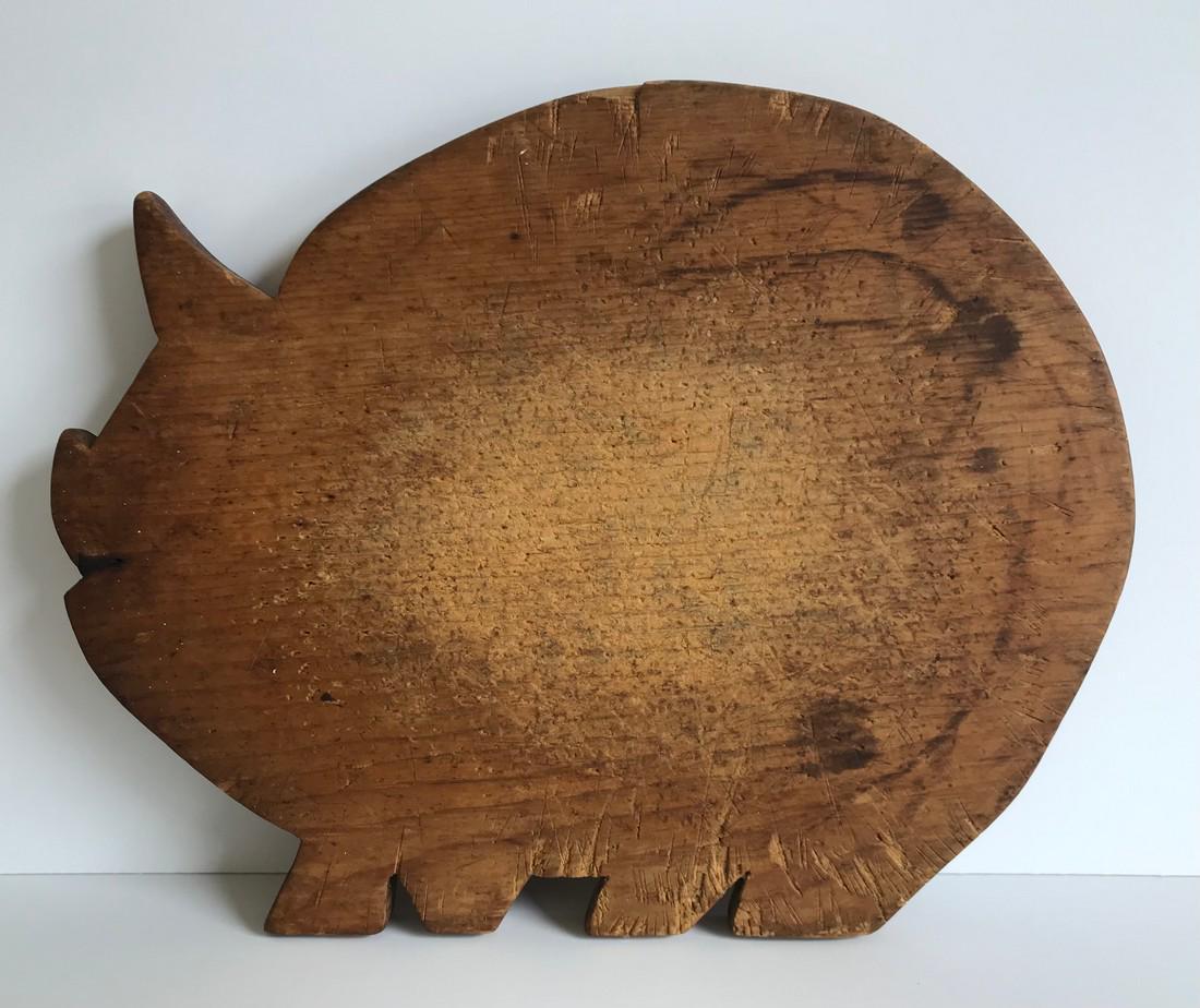 Pig Cutting Board (1 of 2)
