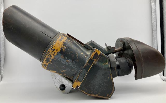 Rare Ww11 1940's Busch Rathenow 21870, Vichy Flack: Title: RARE WW11 1940'S Busch Rathenow 21870, VICHY FLACK BINOCULARS Provenance/Additional Info: They are marked D. F. 10 x 80, Busch Rathenow 21870. Busch only made the first 100,000 of these and tha