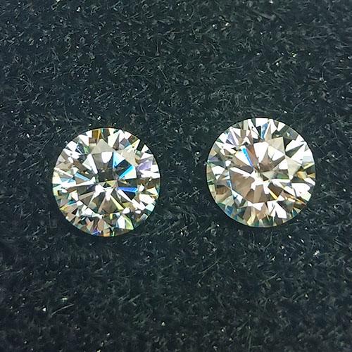 0.90 CTS 2 PCS NATURAL MOISSANITE ROUND GOOD LUSTER (1 of 6)