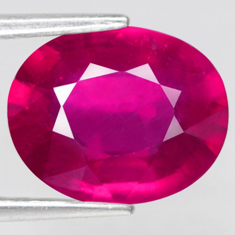 2,28 cts Natural Oval Red Ruby (1 of 3)