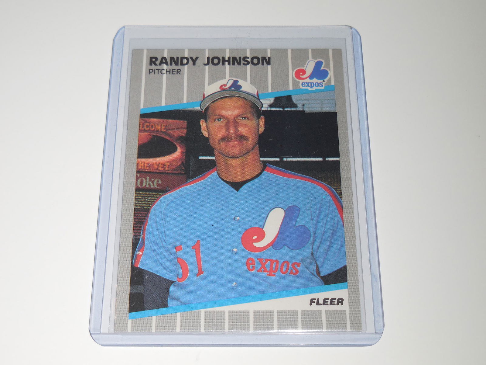 1989 FLEER #381 RANDY JOHNSON ROOKIE CARD (1 of 2)