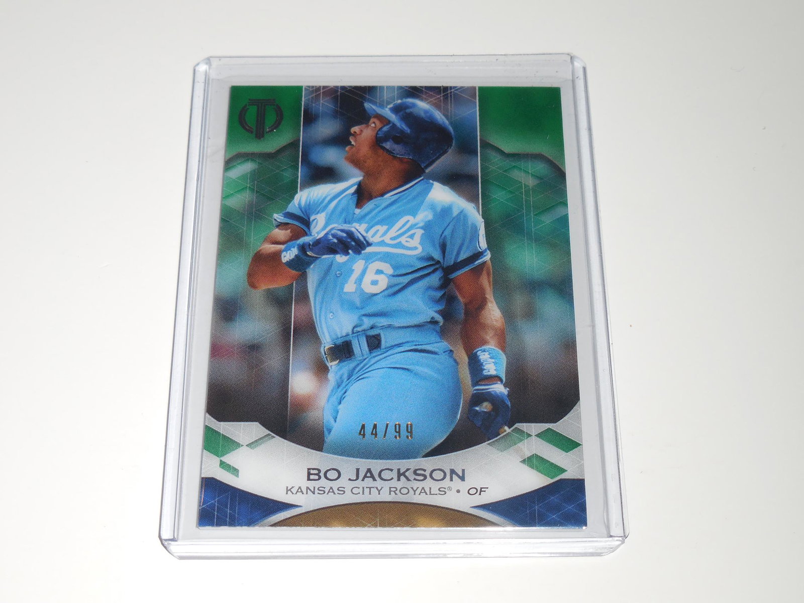 2019 TOPPS TRIBUTE BO JACKSON GREEN #'D 44/99 ROYALS: Title: 2019 TOPPS TRIBUTE BO JACKSON GREEN #'D 44/99 ROYALS Date/Period: MODERN Additional Information: A VERY NICE CARD FOR ANY COLLECTOR! APPROXIMATELY NEAR MINT CONDITION OR BETTER. THE ACTUAL CARD