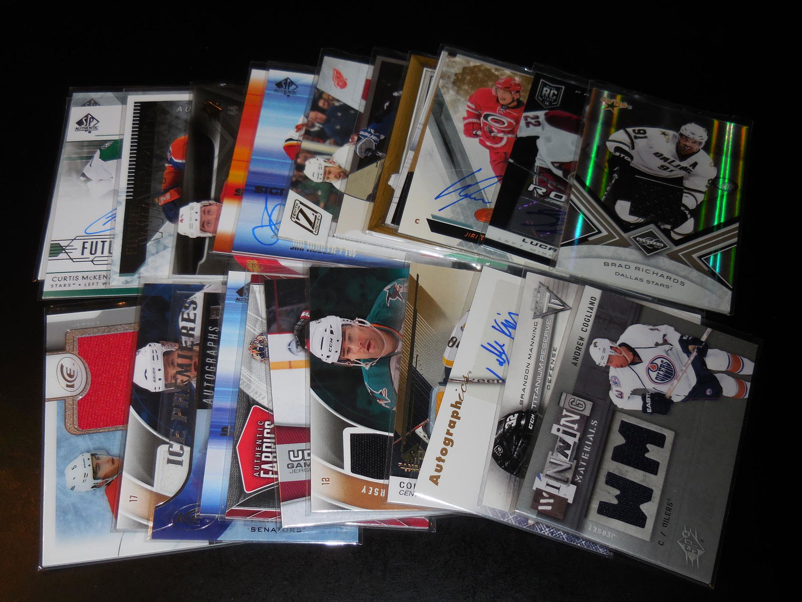 LOT OF 25 NHL HOCKEY AUTOGRAPH & RELIC CARDS (1 of 2)
