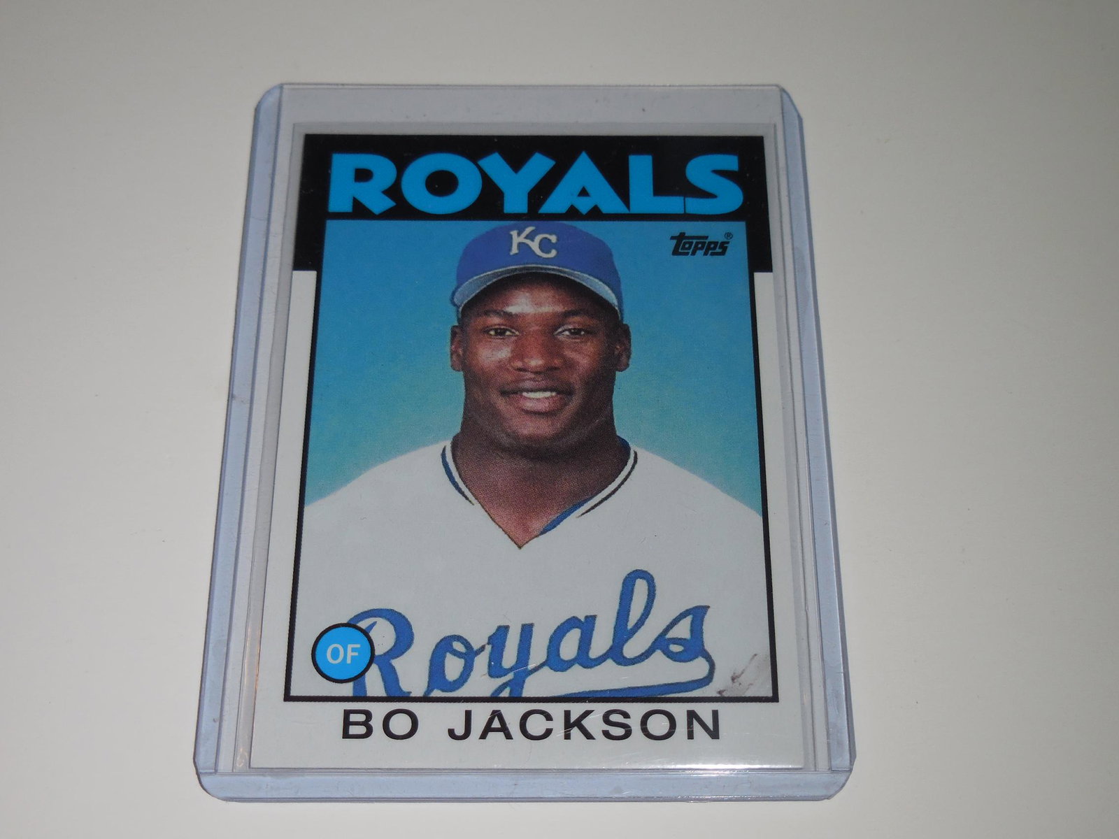 2019 TOPPS BO JACKSON ICONIC CARDS 86 TOPPS TRADED: Title: 2019 TOPPS BO JACKSON ICONIC CARDS 86 TOPPS TRADED Date/Period: MODERN Additional Information: A VERY NICE CARD FOR ANY COLLECTOR! APPROXIMATELY NEAR MINT CONDITION OR BETTER. THE ACTUAL CARD Y