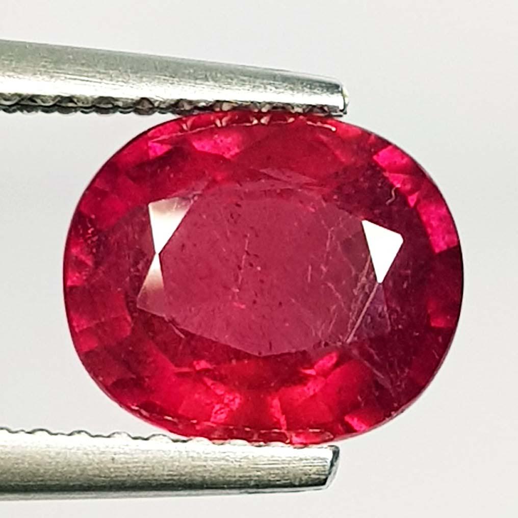 Natural Ruby Oval Cut 2.61 ct (1 of 5)