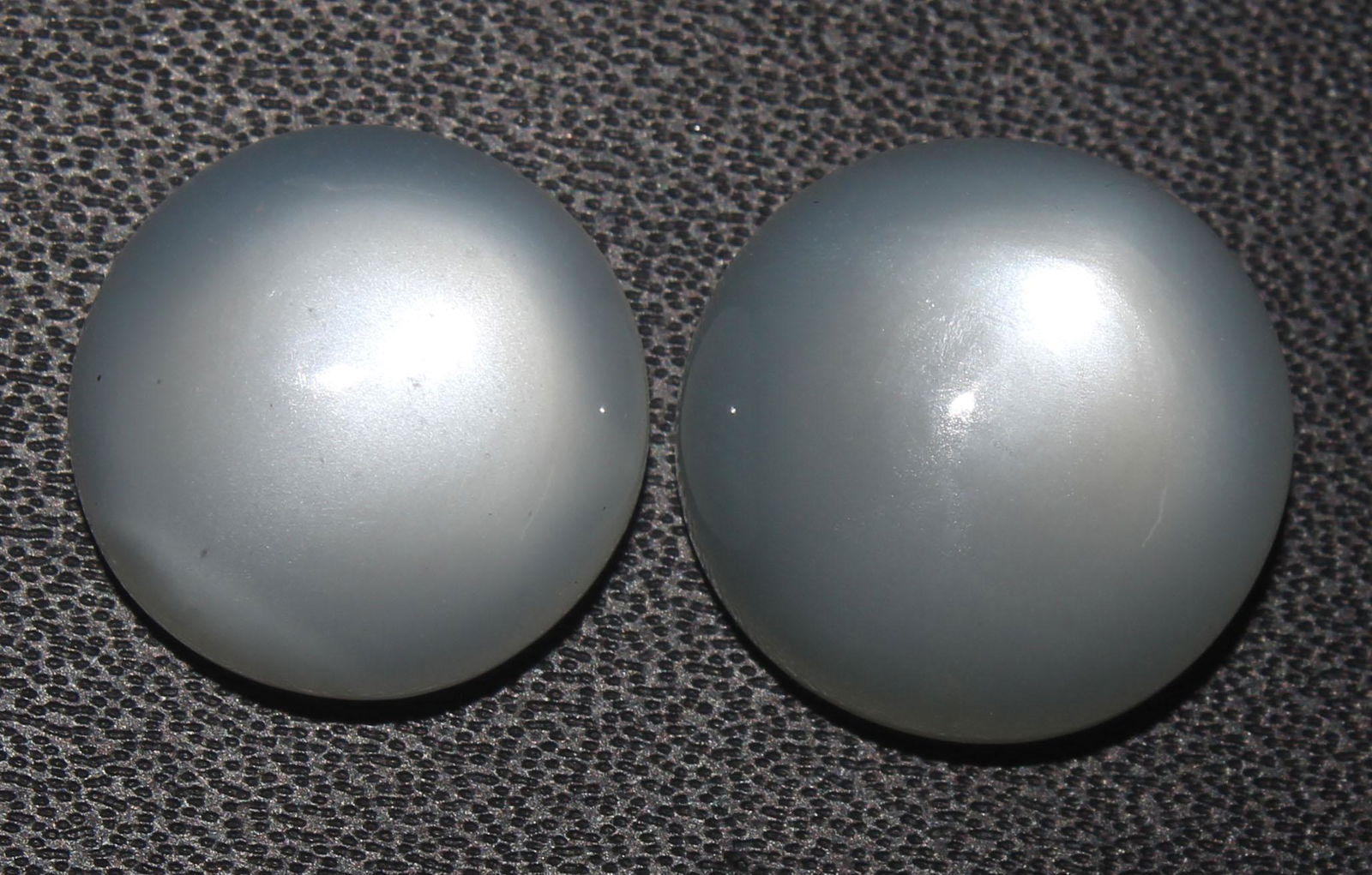 17.44 Cts Natural Moonstone (1 of 2)