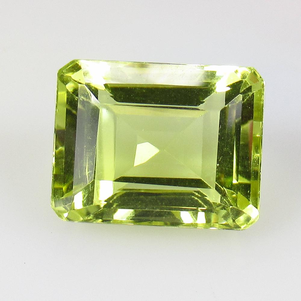 12.46 Ctw Natural Lemon Quartz Octagon Cut: No Reserve! Title: 12.46 Ctw Natural Lemon Quartz Octagon Cut Stone Clarity: VVS Gemstone: Lemon Quartz Carat Weight: 12.46 Size/Dimensions: 15.00 x 11.80 x 9.00 mm Additional Information: Good Luster
