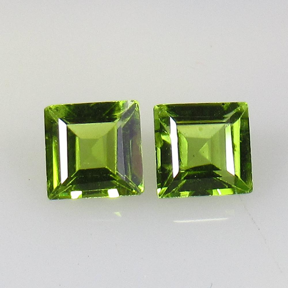2.26 Ctw Natural Pakistan Peridot Square Pair: No Reserve! Title: 2.26 Ctw Natural Pakistan Peridot Square Pair Stone Clarity: VVS Gemstone: Peridot Carat Weight: 2.26 Size/Dimensions: 6.00 x 6.00 x 3.50 mm / 2 PC's Additional Information: Top Cla