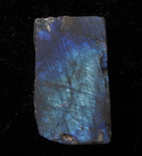 10.52 IRIDESCENT LABRADORITE: Title: 10.52 IRIDESCENT LABRADORITE Origin: Ampanihi, Atsimo Andrefana, Madagascar Size: 3.5x2x0.5 cm / 10.52 gram Description: iridescent, multicolor & translucent labradorite Reserve: $3.00 Shipping