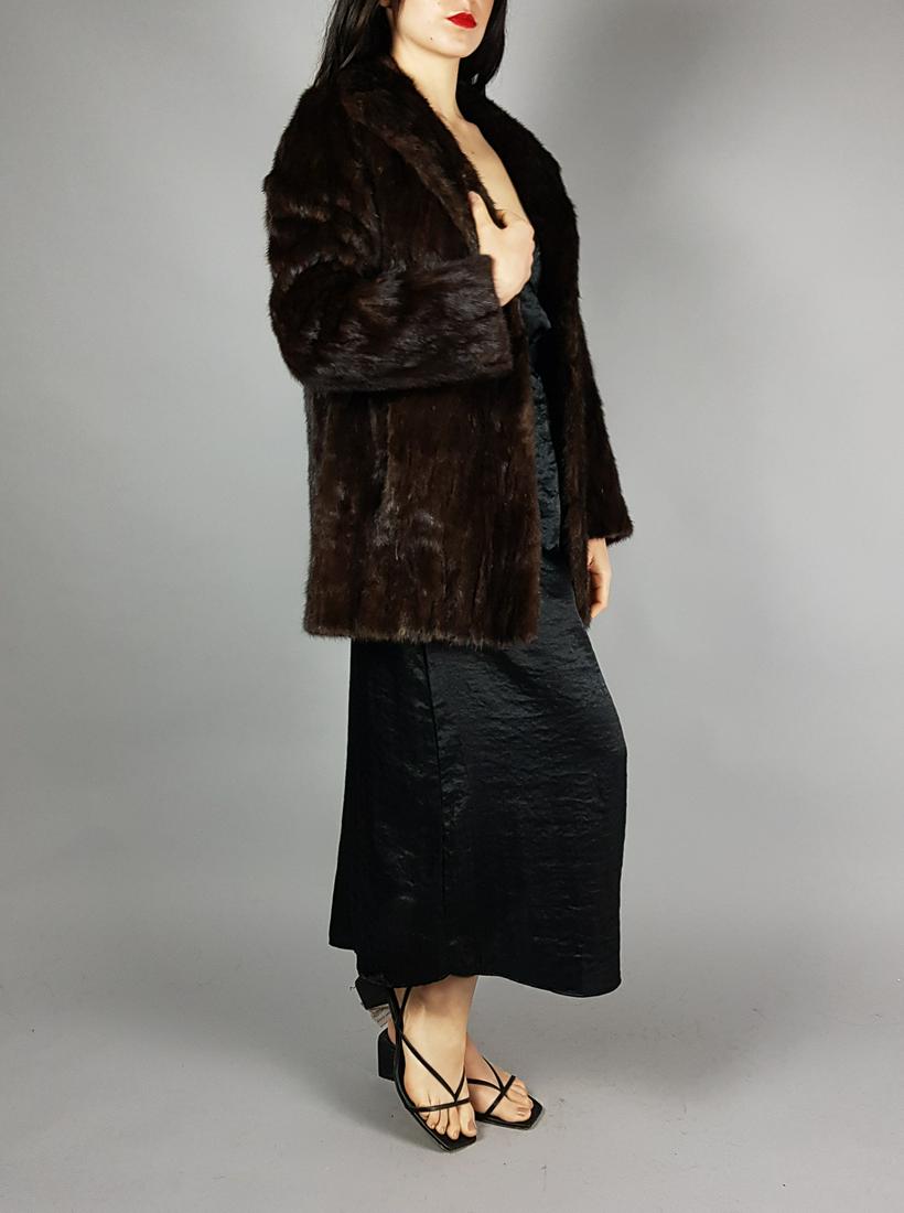 BROWN MINK FUR JACKET: Title: BROWN MINK FUR JACKET Dimension: Size S: Length: 80cm/31.5in -Shoulders width:38cm/14.96in -Sleeve Length:60cm/23.62in -Chest size ( pit to pit x2 ):100cm/39.37in - Closed Hem:60cm/23.62in. Add