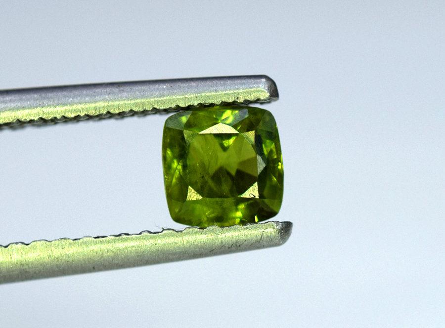 Sapphire, 1.00 Carats Very Amazing Natural Parti (1 of 4)