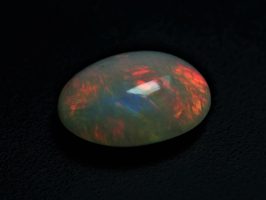 Opal Welo 1.99 ct (1 of 1)