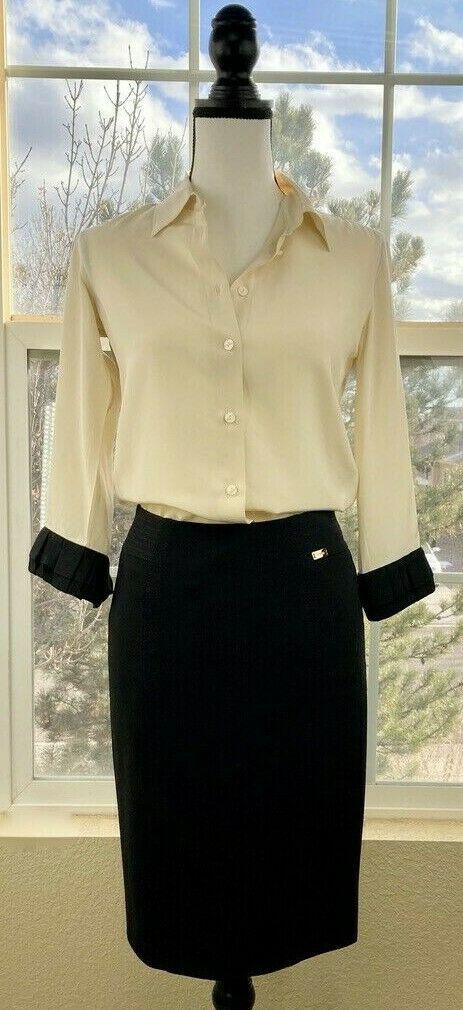 Versace Black Pencil Skirt with gold tone harware: Title: Versace Black Pencil Skirt with gold tone harware Dimension: Size Small Reserve: $67.00 Shipping: Domestic: Flat-rate of $7.00 to anywhere within the contiguous U.S. International: Foreign ship