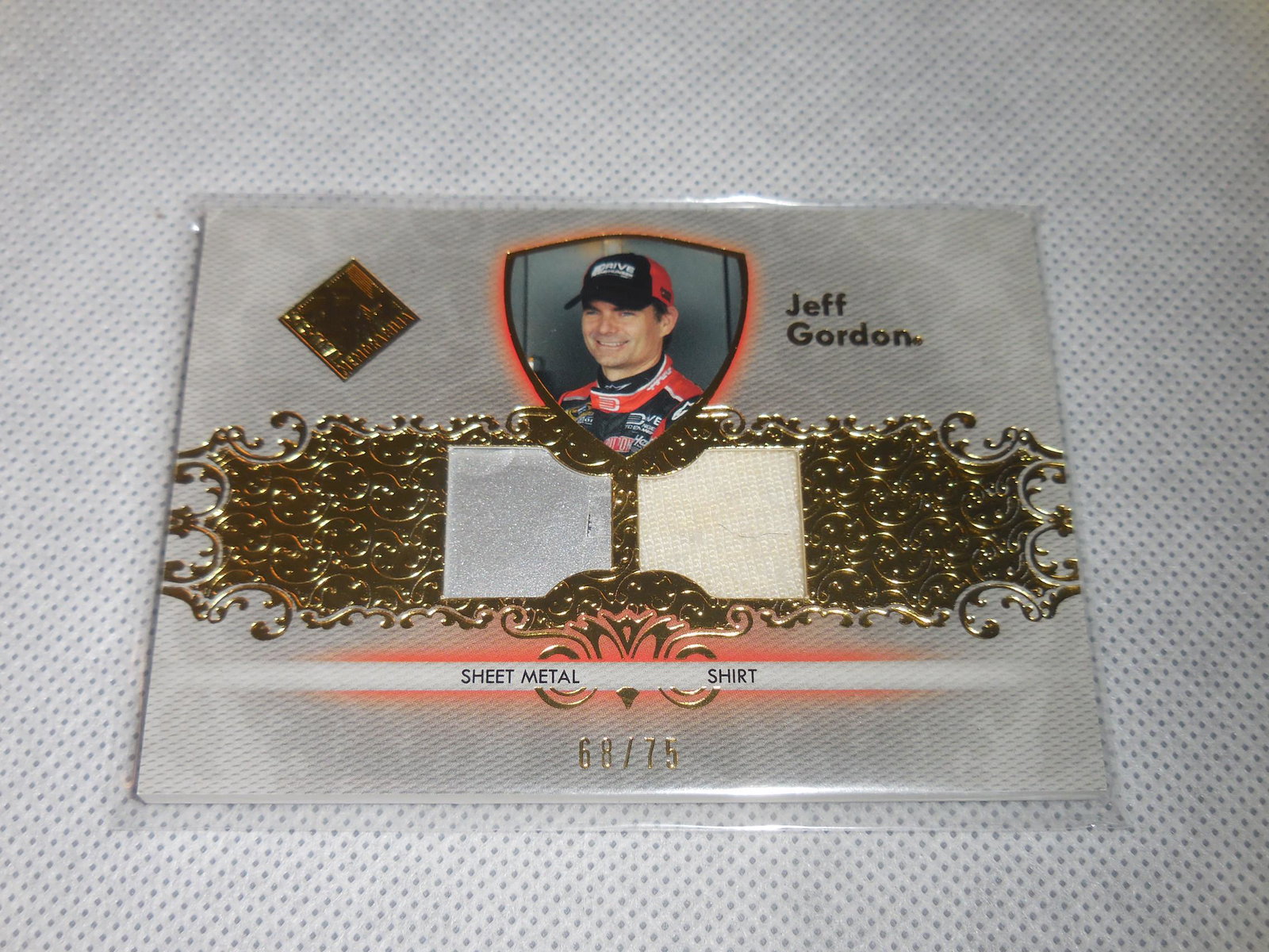 2012 PRESS PASS JEFF GORDON DUAL RACE USED RELIC #'D: A VERY NICE CARD FOR ANY COLLECTOR! PLEASE SEE PHOTOS TO DETERMINE THE EXACT CONDITION OF THIS CARD BUT IN MY OPINION IT IS APPROXIMATELY NEAR MINT CONDITION OR BETTER. THE ACTUAL CARD IN THE PHOTOS I