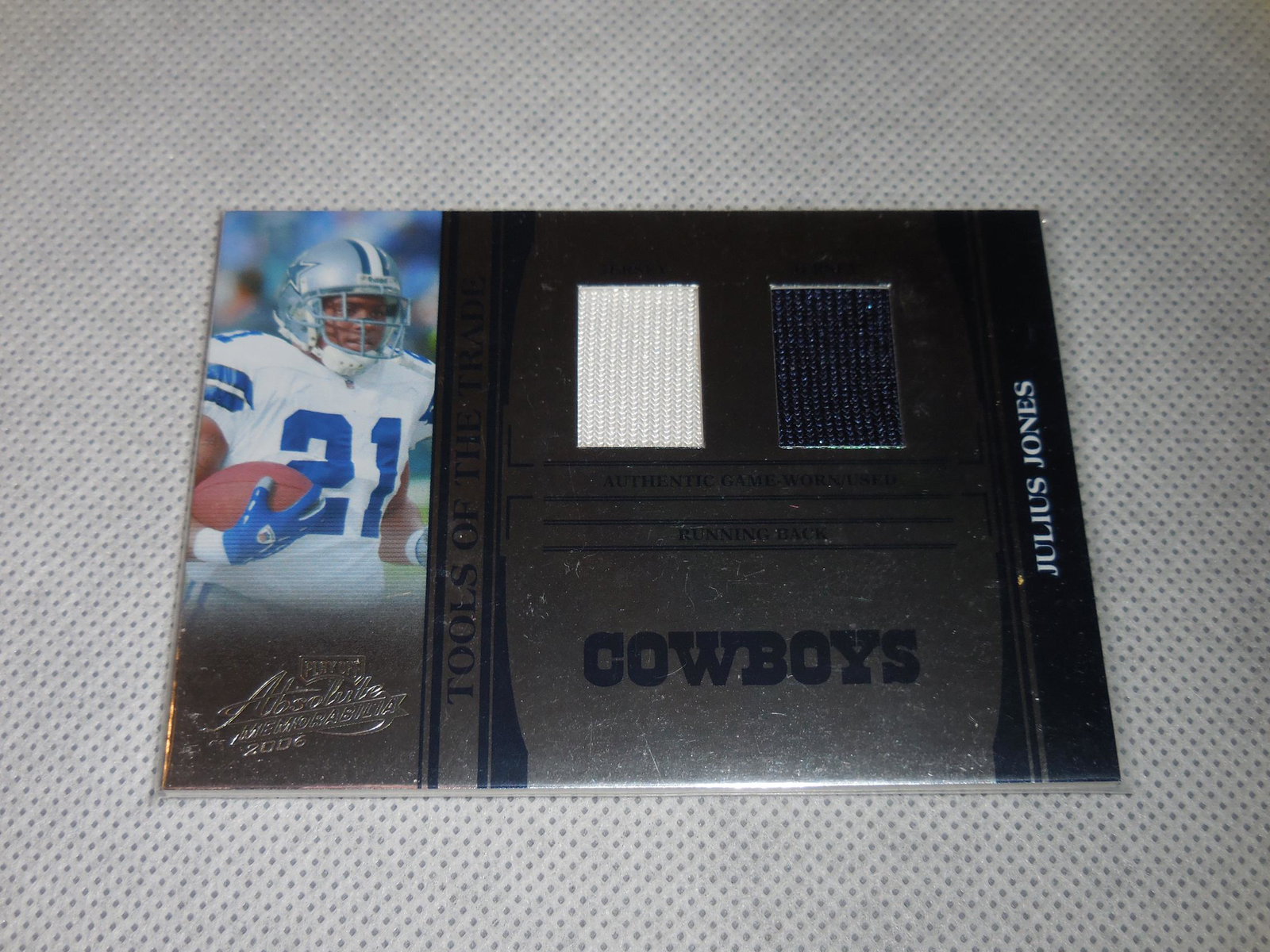 2006 ABSOLUTE FELIX JONES DUAL JERSEY #'D 09/50: A VERY NICE CARD FOR ANY COLLECTOR! PLEASE SEE PHOTOS TO DETERMINE THE EXACT CONDITION OF THIS CARD BUT IN MY OPINION IT IS APPROXIMATELY NEAR MINT CONDITION OR BETTER. THE ACTUAL CARD IN THE PHOTOS I