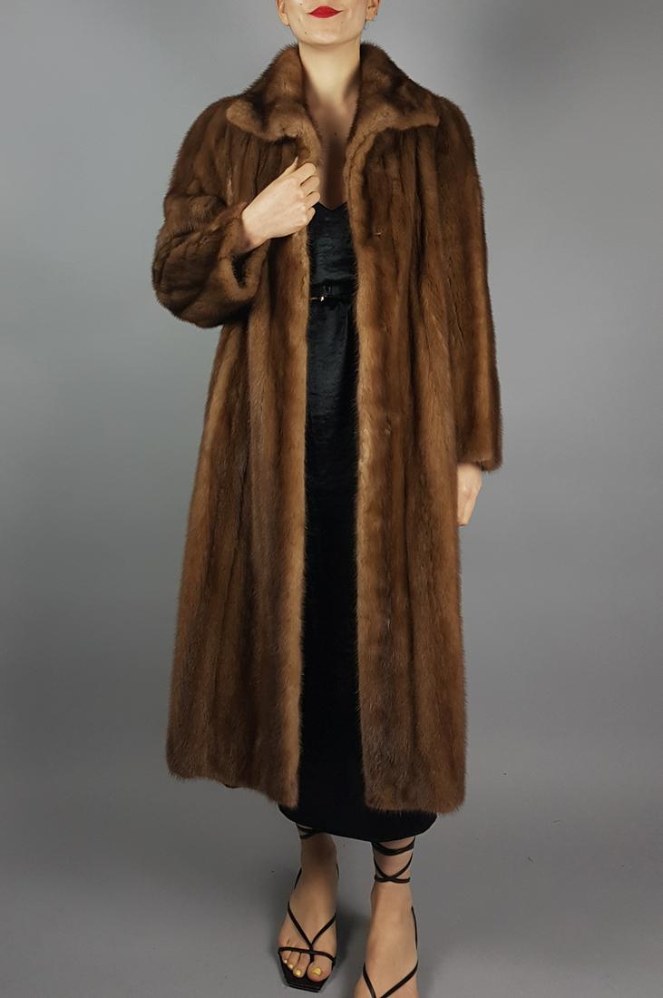LIGHT BROWN MINK FUR COAT (1 of 9)
