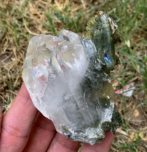 134 Gram Beautiful Natural Chlorine Quartz Specimen: Title: 134 Gram Beautiful Natural Chlorine Quartz Specimen Treatment: Natural Weight: 134 Gram Size/Dimensions: 71x67x37 mm Origin: Pakistan Reserve: $20.00 Shipping: Domestic: Flat-rate of $15.00 to 