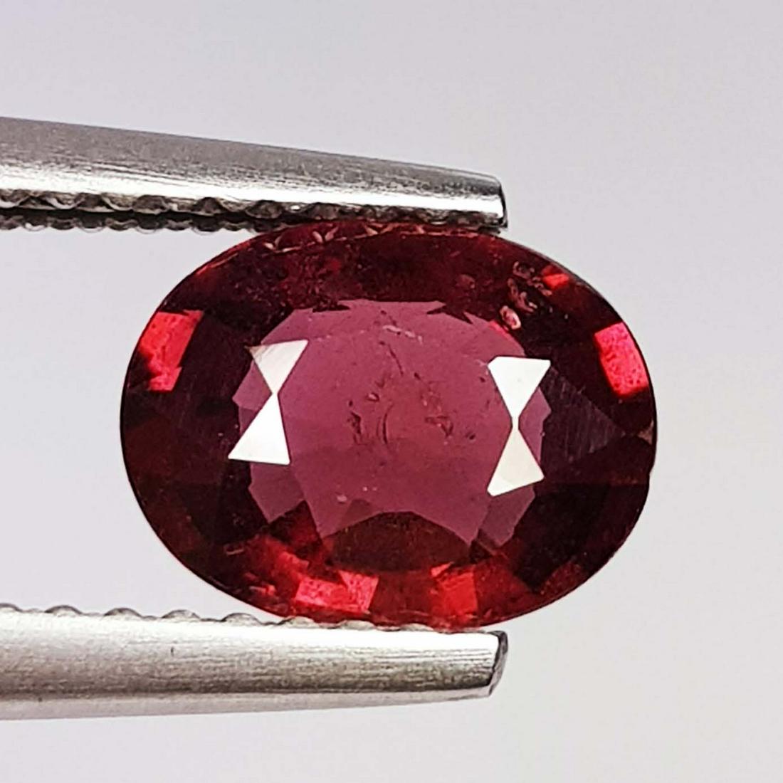 Natural Rhodolite Garnet Oval Cut 156 ct: No Reserve! Title: Natural Rhodolite Garnet Oval Cut 156 ct Color/Clarity: VVS - VS Carat Weight: 1.56 Size/Dimensions: 8.00 x 6.20 x 3.40 Additional Information: Oval - Burma Shipping: Domestic: Fl