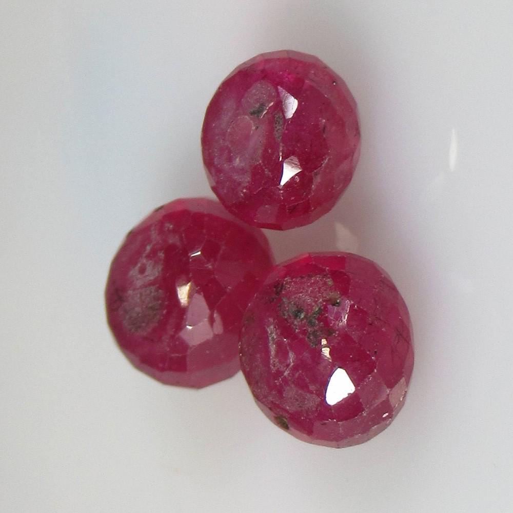 18.28 Ct Natural 3 Mozambique Red Ruby Round Beads (1 of 2)
