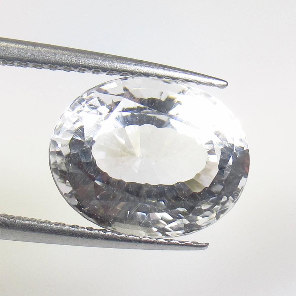 5.60 Ct Natural White Topaz Oval Cut (1 of 2)