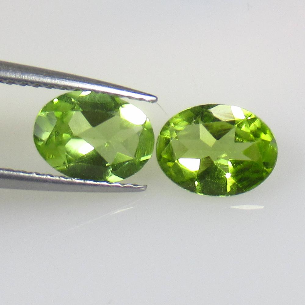 2.00 Ctw Natural Pakistan Peridot Oval Pair: No Reserve! Title: 2.00 Ctw Natural Pakistan Peridot Oval Pair Stone Clarity: VVS Gemstone: Peridot Carat Weight: 2.00 Size/Dimensions: 7.90 x 6.10 x 3.20 mm / 2 Pc's Additional Information: Top Class
