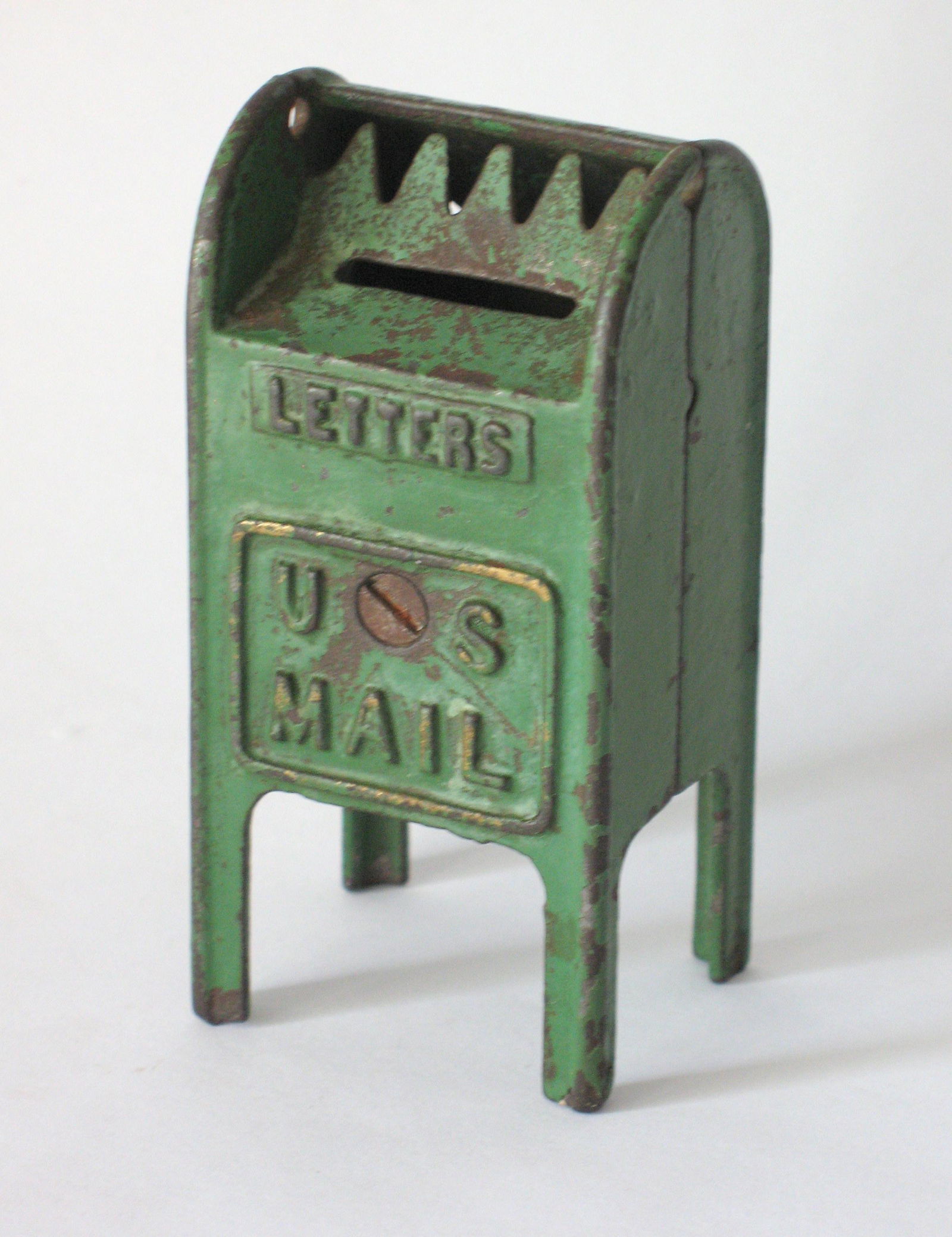 Vintage Cast Iron Mail Box Penny Bank (1 of 4)
