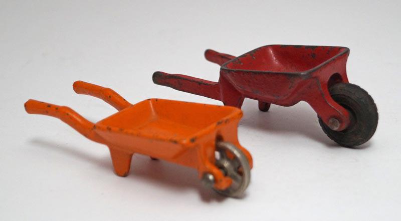 2 Wheelbarrows Cast Iron Toy Kilgore Arcade (1 of 3)
