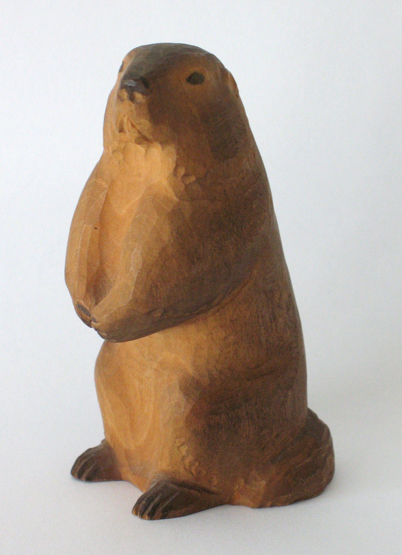 Whimsical Vintage Folk Art Beaver Carving: Title: Whimsical Vintage Folk Art Beaver Carving Date/Period: 1930's Dimension: 3 1/2" tall Additional Information: Nice whimsical vintage folk art beaver carving in great original paint & condition. 