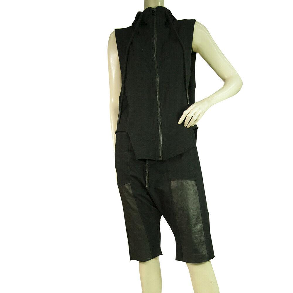 Barbara I Gongini Black Sleeveless Vest Bermuda Shorts: Barbara I Gongini Black Sleeveless Vest Bermuda Shorts Leather Details Set sz 36 This Barbara I Gongini set is casual, just perfect for your everyday activities!! It features cotton/elastan fabric wit
