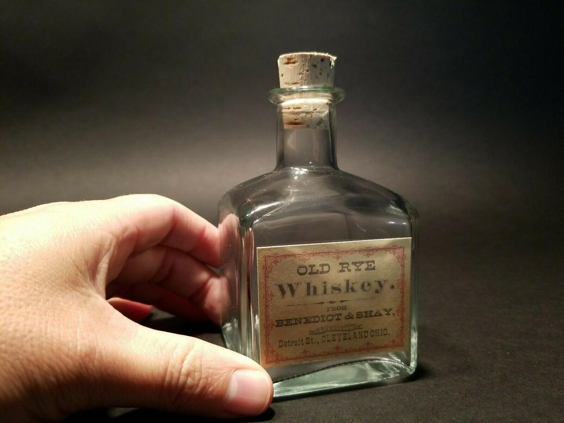 Glass Whiskey Medicine Apothecary Decanter Bottle (1 of 20)