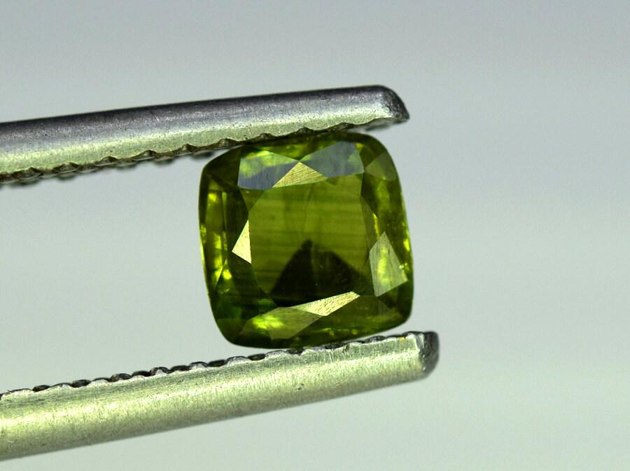 Sapphire, 0.95 Carats Very Amazing Natural Parti (1 of 4)