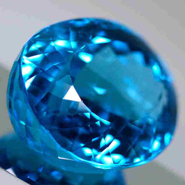 135.48 CTs Amazing Oval Blue Natural Topaz (1 of 3)
