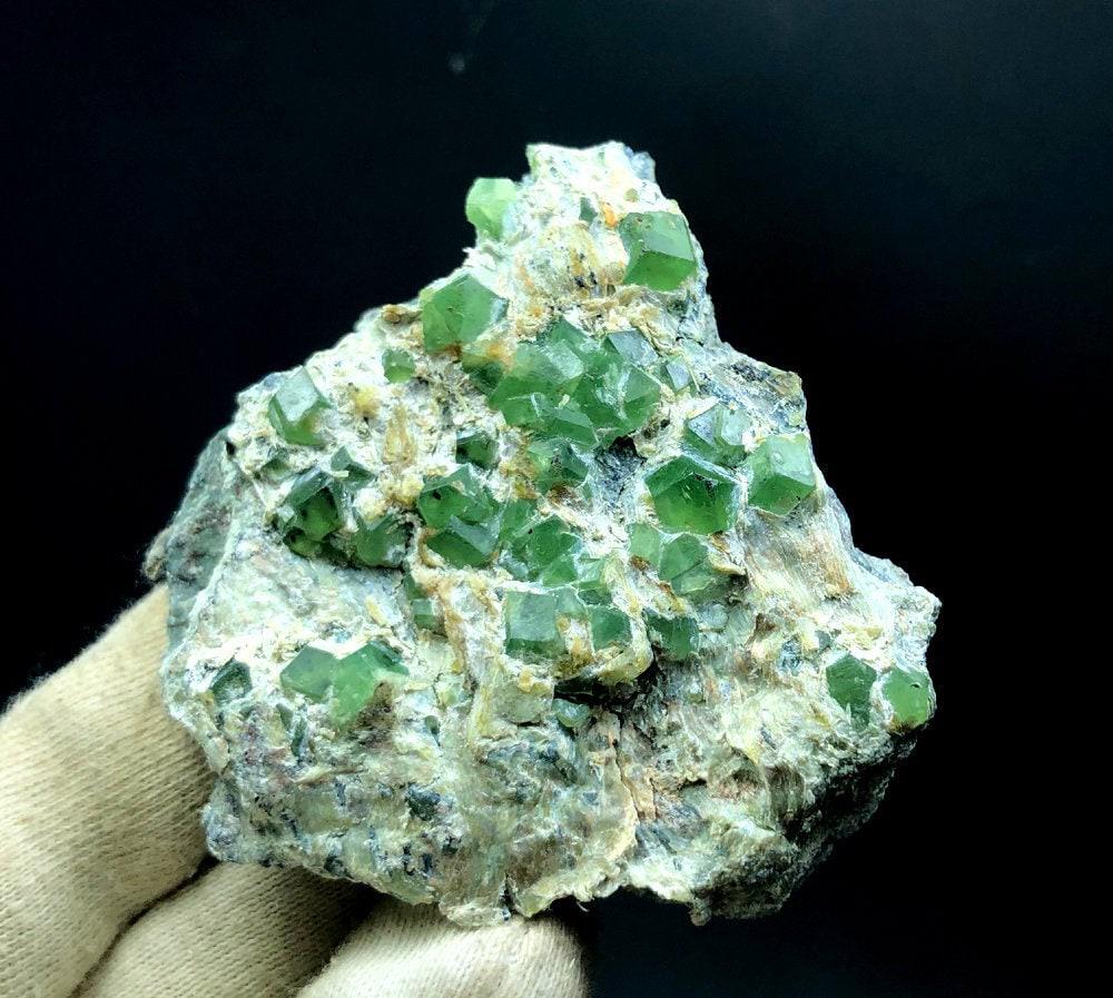 Garnet Crystal , Terminated And Undamaged Green Color (1 of 9)