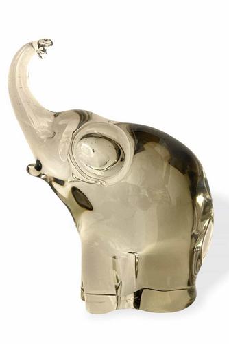 Alfredo Barbini - Vintage Murano glass Elephant: Title:Alfredo Barbini - Vintage Murano glass Elephant sculpture signed Maker:Alfredo Barbini Origin:Murano Date: 1950 Material: glass Dimensions: 21 x 16 cm 2070 grams Description: Murano glass submer