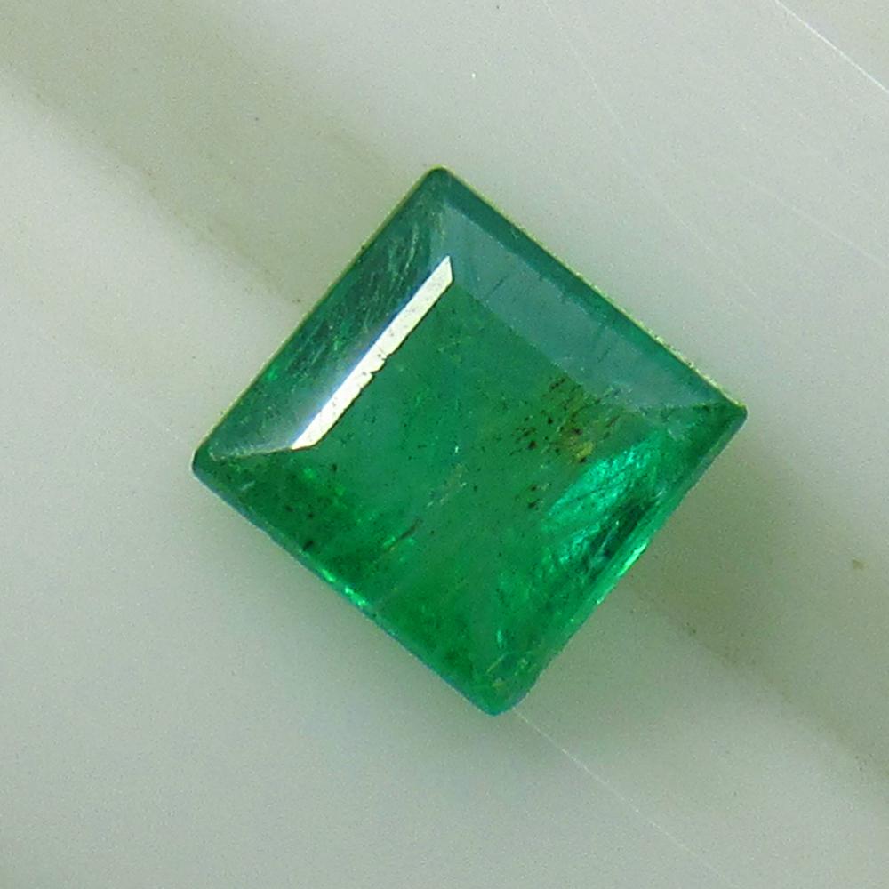 0.60 Ct Natural Zambian Emerald Square Cut (1 of 2)