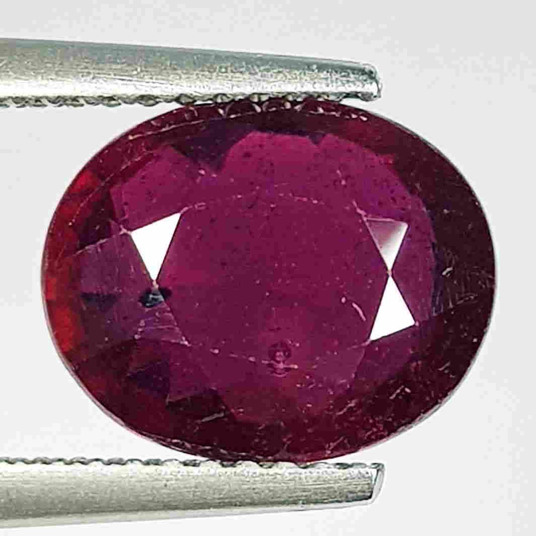 4.16 Ct  Natural Ruby Oval Cut (1 of 5)