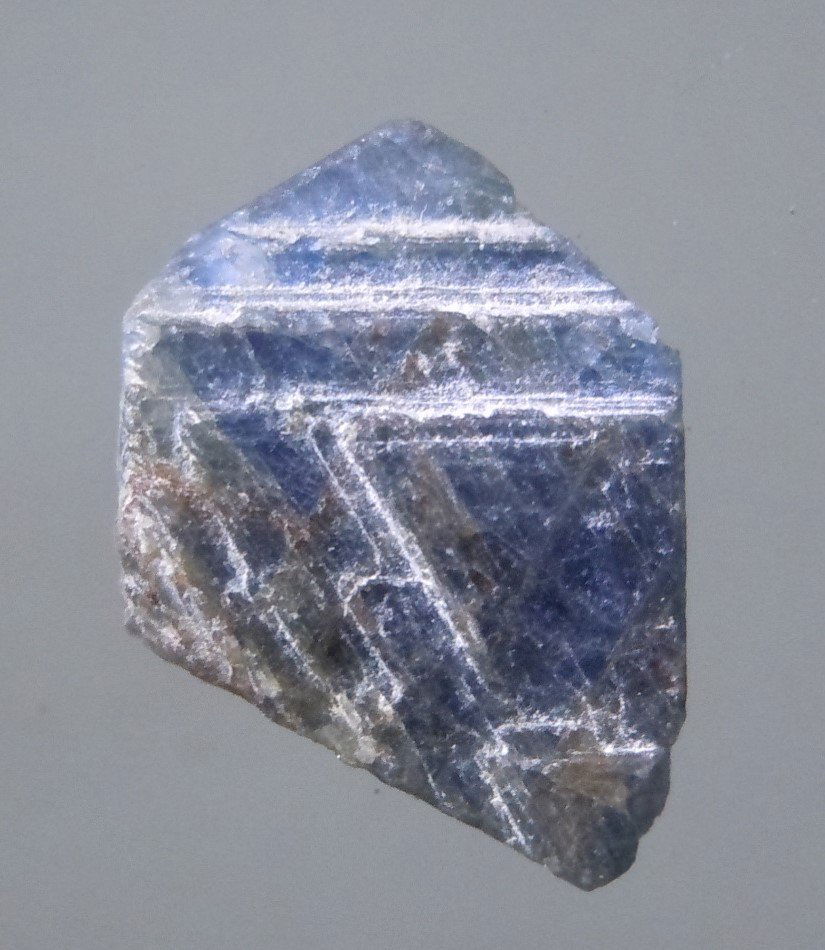 4.7 CT FLAT SAPPHIRE CRYSTAL - UNTREATED (1 of 5)