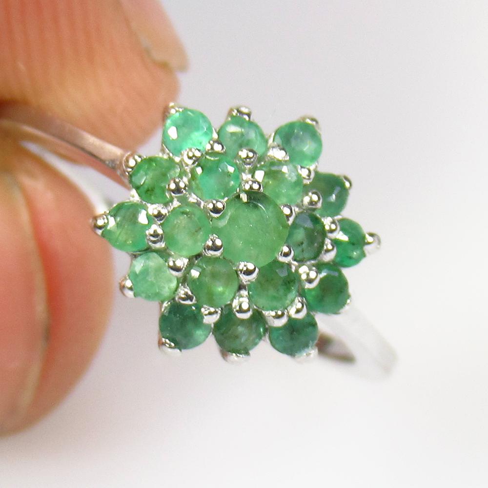 1.67 g 925 Sealed Silver Natural Emerald Ring (1 of 2)