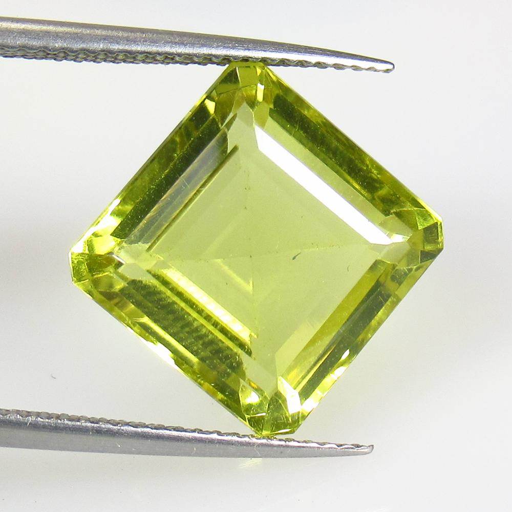 11.44 Ctw Natural Lemon Quartz Octagon Cut: No Reserve! Title: 11.44 Ctw Natural Lemon Quartz Octagon Cut Stone Clarity: VVS Gemstones: Lemon Quartz Carat Weights: 11.44 Size/Dimensions: 13.10 x 13.10 x 8.70 mm Additional Information: Good Lust