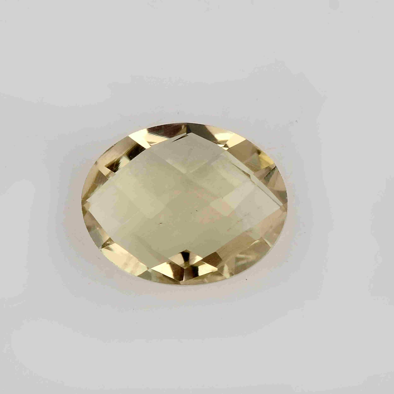 2.20 Carat Yellow Color Natural Oval Lemon Quartz Loose: No Reserve! Title: 2.20 Carat Yellow Color Natural Oval Lemon Quartz Loose Gemstone 1 Piece Brand: Gems Trading Center Gemstones: Lemon Quartz Carat Weights: 2.2 Size/Dimensions: 4.5H x 10L x 8W mm Sh