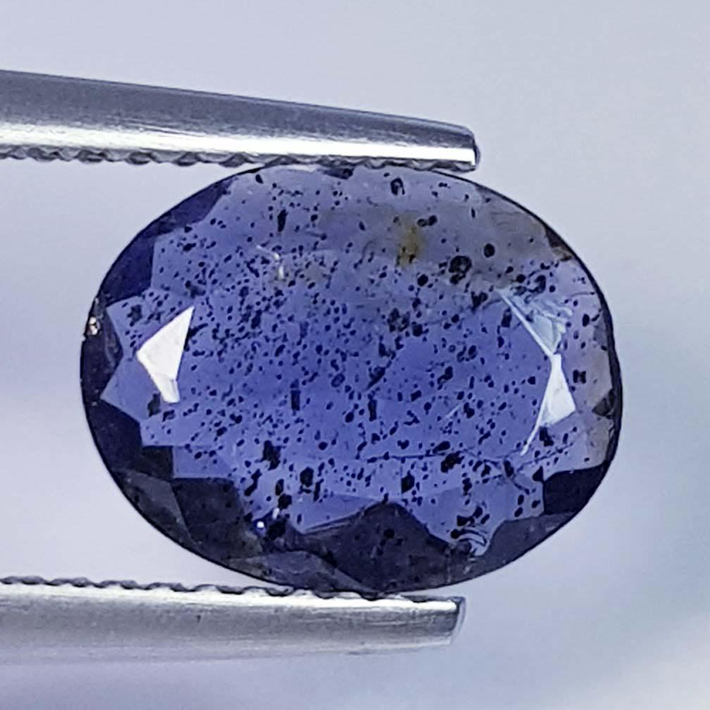 1.38 ct Natural Iolite Oval Cut: No Reserve! Title: 1.38 ct Natural Iolite Oval Cut Color/Clarity: SI Gemstones: Loosegemstone Carat Weight: 1.38 Size/Dimension: 9.98 x 7.90 x 2.90 Additional Information: Oval- Brazil Shipping: Domes